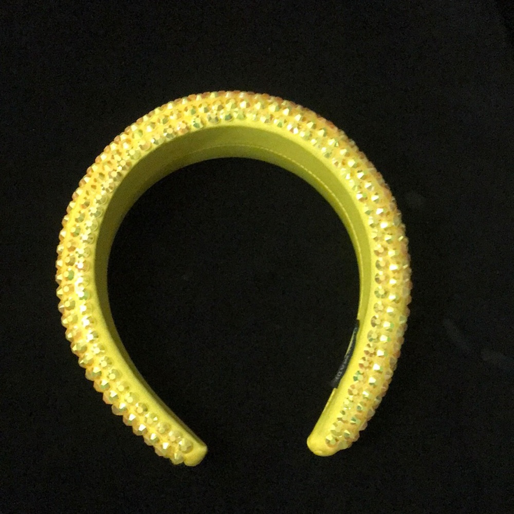 Yellow headband💛